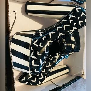 Dollskill stripped batty heels Halloween collection